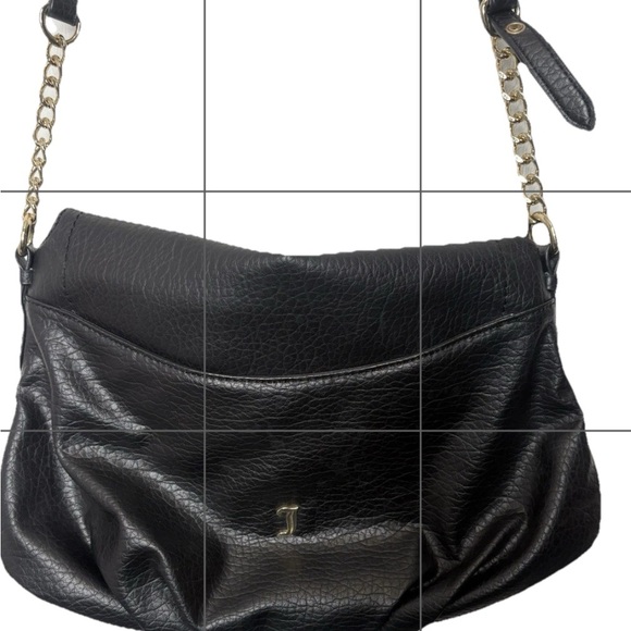 Betsey Johnson Black Pebbled Leather Crossbody Bag with Gold Chain Strap - Picture 3 of 4